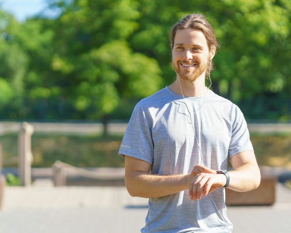 Bracelet connecté fitness : alliez bien-être et sécurité élégante
